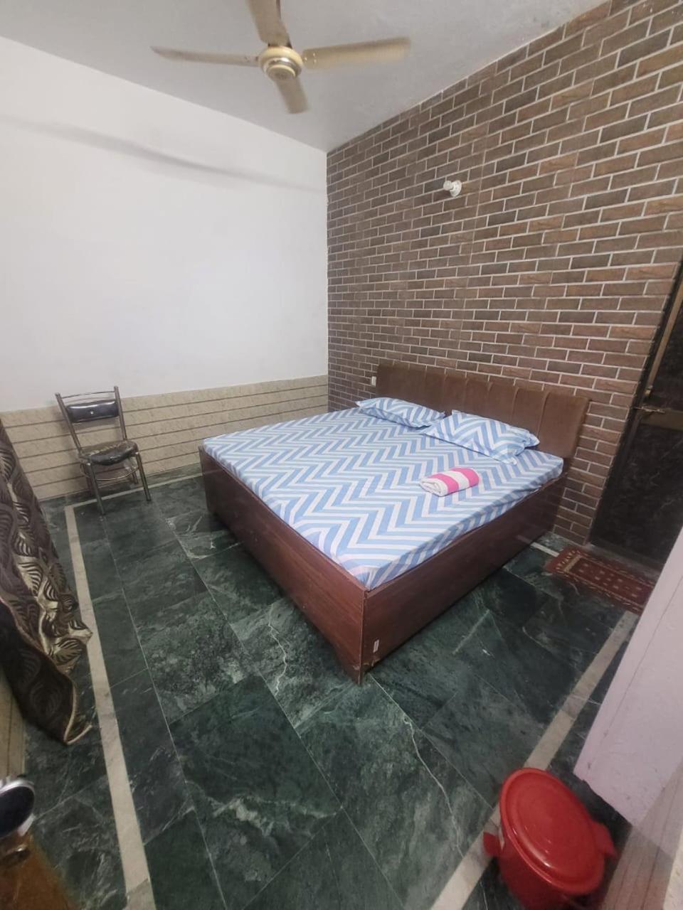 Pushpa Vatika Hotel Faizabad Luaran gambar