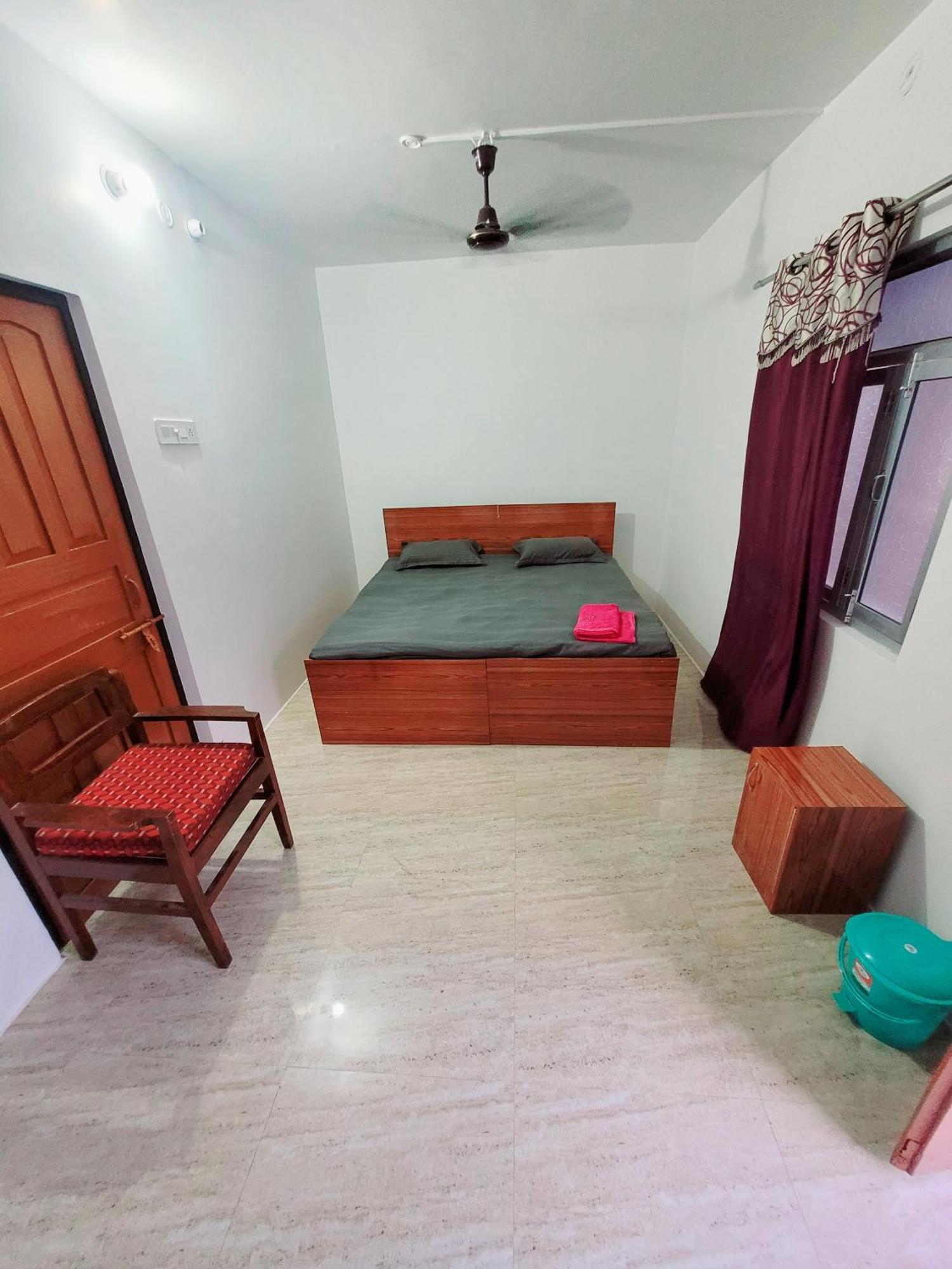 Pushpa Vatika Hotel Faizabad Luaran gambar